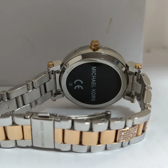New & Authentic Michael Kors Smart watch Rose Gold/Silver - Picture 7 of 15
